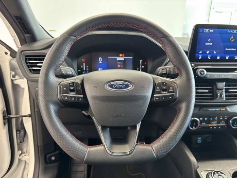 Used 2023 Ford Escape ST-Line Select AWD/4WD image 21
