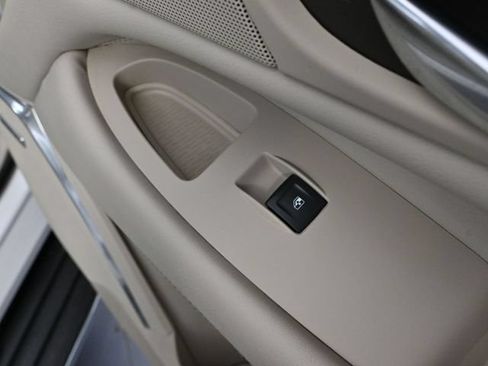 Used 2017 Cadillac Escalade ESV 4WD image 49
