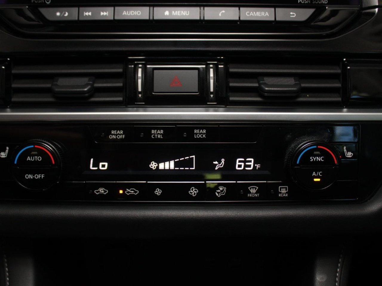 Used 2024 Nissan Pathfinder SV FWD image 18