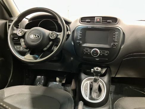 Used 2018 Kia Soul + FWD image 47