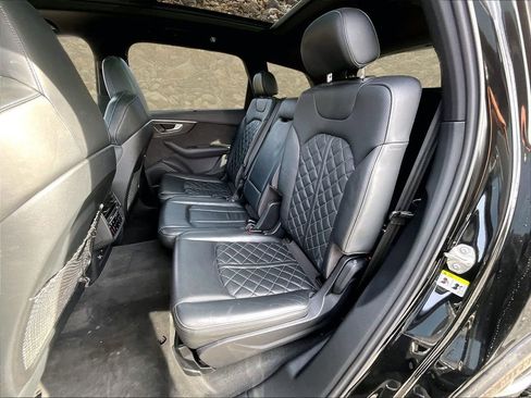 Used 2022 Audi SQ7 Premium Plus w/ SQ7 Executive Package image 24