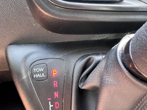 Used 2024 RAM ProMaster 2500 w/ Convenience Group FWD image 18