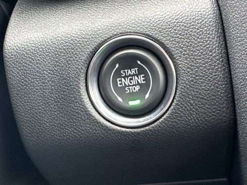 New 2026 GMC Acadia Denali w/ Super Cruise Package image 33