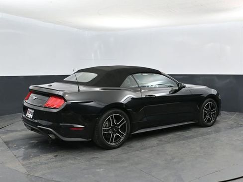 Used 2023 Ford Mustang Premium image 3