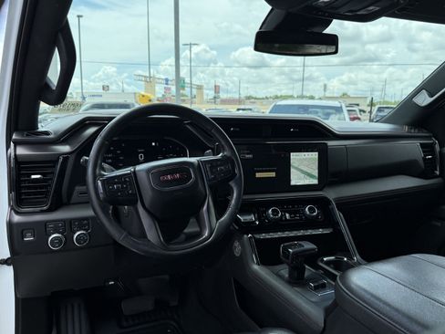 Used 2023 GMC Sierra 1500 AT4 AWD/4WD image 14
