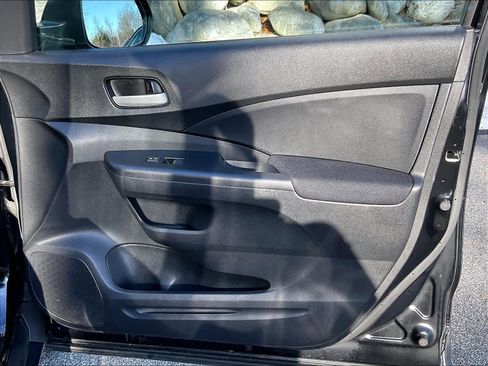 Used 2016 Honda CR-V LX image 12
