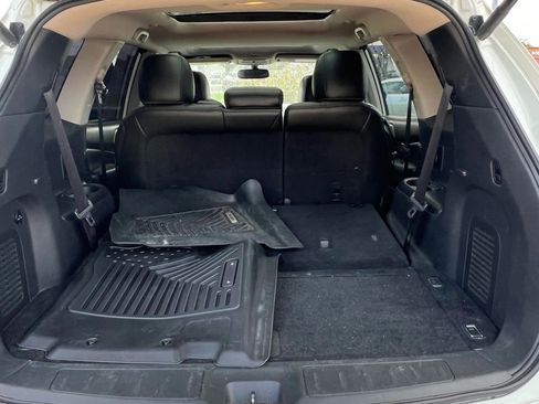 Used 2017 Nissan Pathfinder Platinum FWD image 7