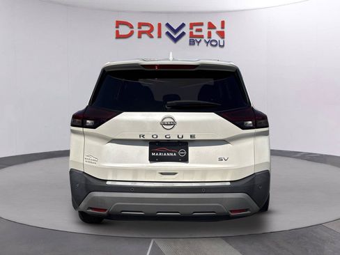 Used 2023 Nissan Rogue SV FWD image 4