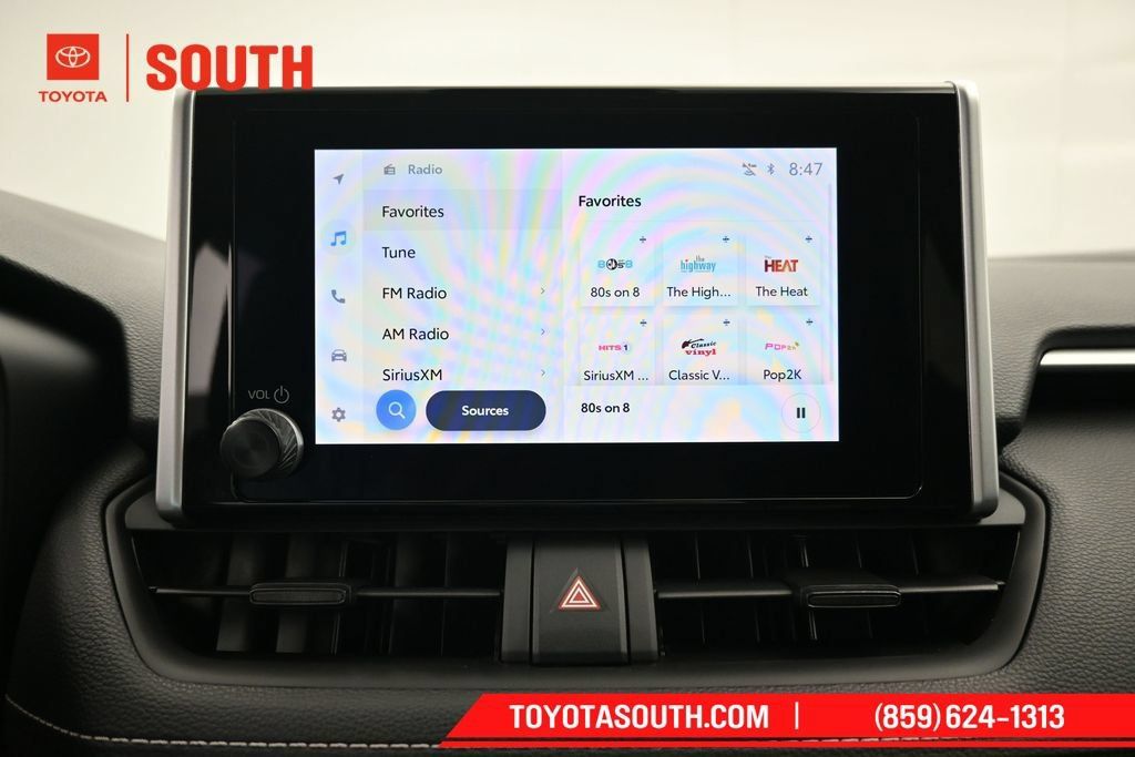 Used 2025 Toyota RAV4 XLE AWD/4WD image 14
