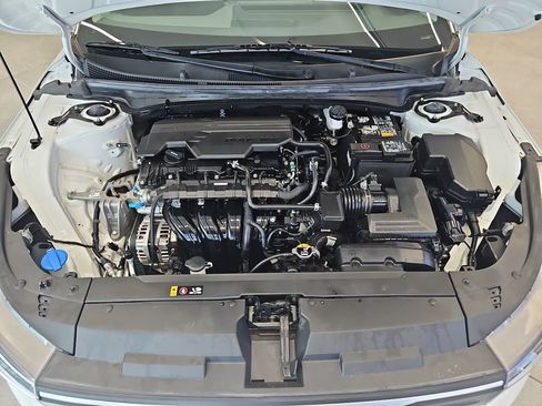 Used 2025 Kia K4 LXS image 27