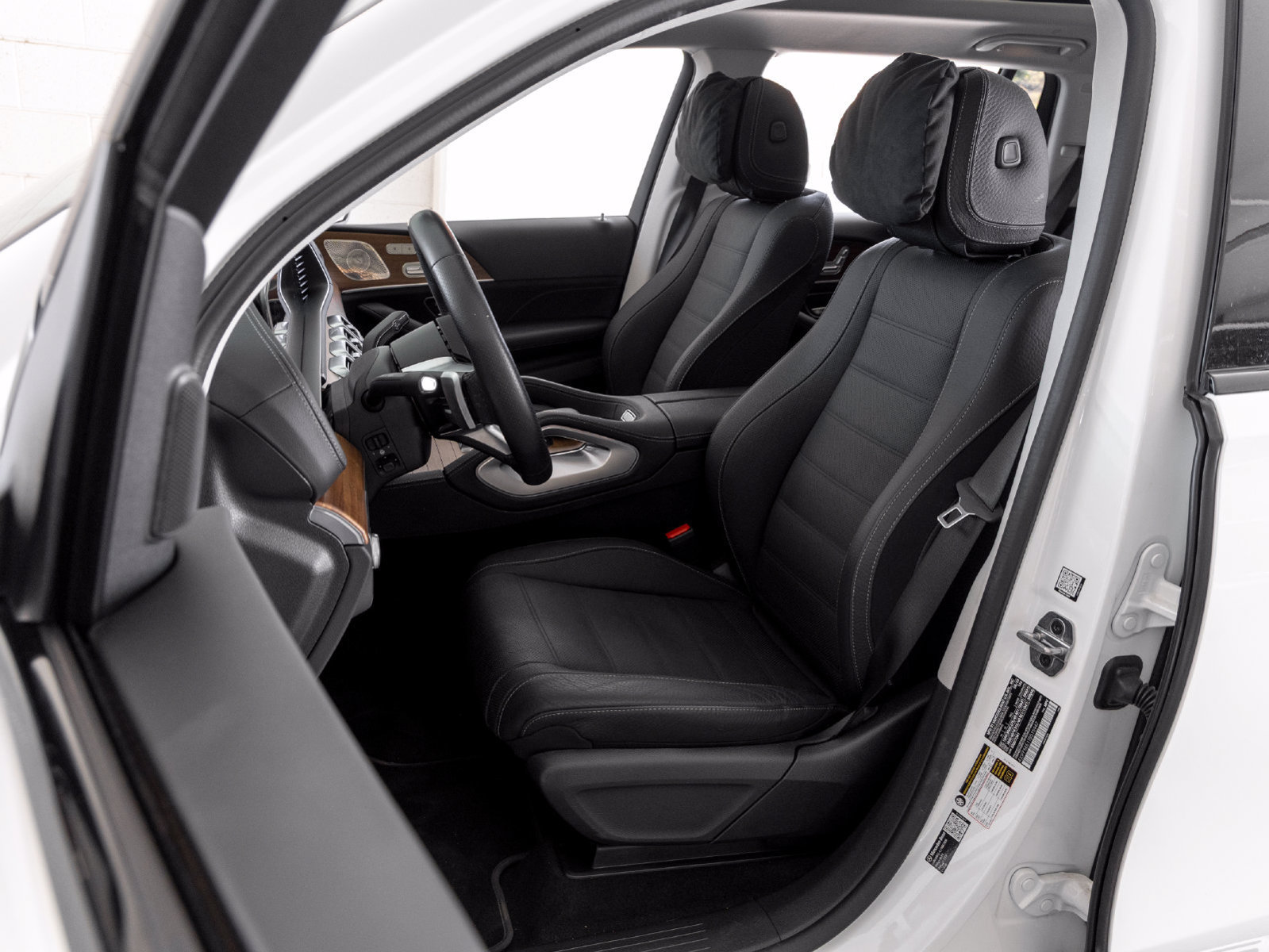 Certified 2026 Mercedes-Benz GLS 450 4MATIC image 10