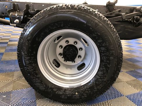 New 2026 Ford F350 XL w/ XL Chrome Package AWD/4WD image 23