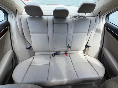 Used 2013 Mercedes-Benz C 300 4MATIC Sedan image 53