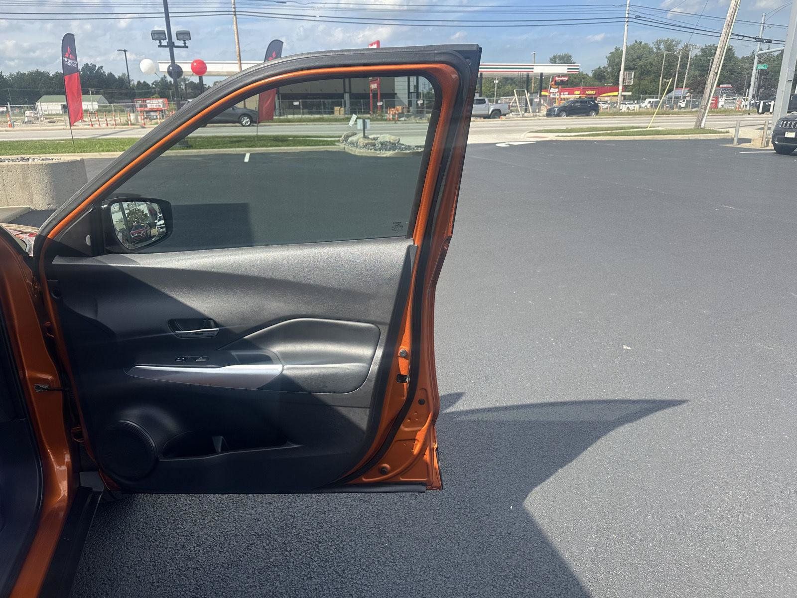 Used 2020 Nissan Kicks SR w/ SR Premium Package FWD image 20
