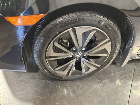 Used 2017 Honda Civic EX image 11