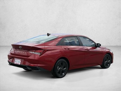 Certified 2023 Hyundai Elantra SEL FWD image 5
