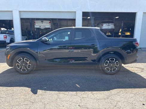 Used 2024 Hyundai Santa Cruz SEL FWD image 2