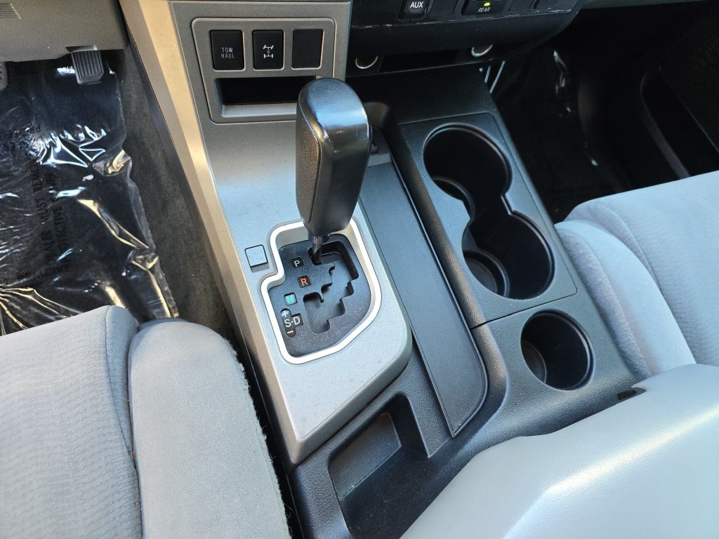 Used 2014 Toyota Sequoia SR5 AWD/4WD image 32