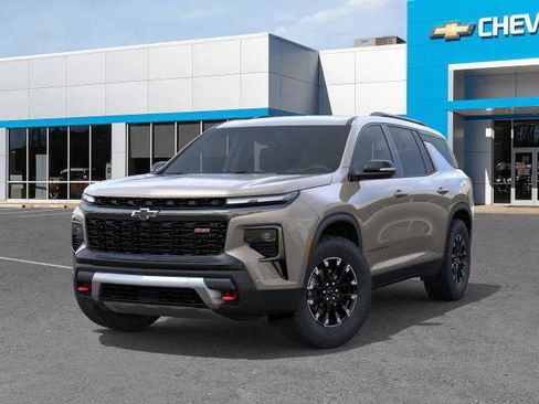 New 2026 Chevrolet Traverse Z71 w/ Enhanced Driving Package image 6