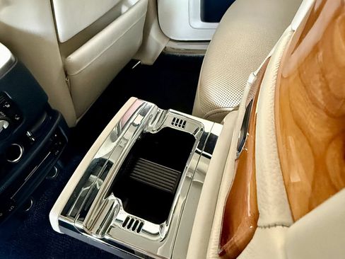 Used 2012 Rolls-Royce Ghost RWD image 28