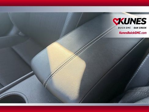 Used 2025 Nissan Altima 2.5 SV image 19