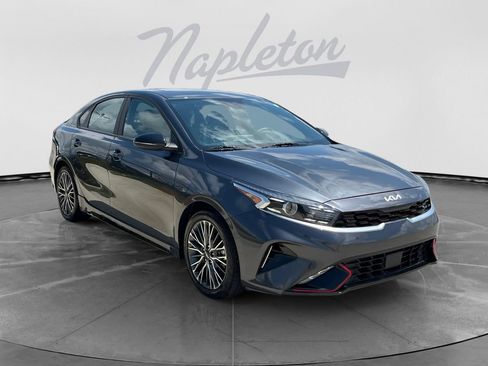 Used 2023 Kia Forte GT-Line w/ GT-Line Premium Package FWD image 3