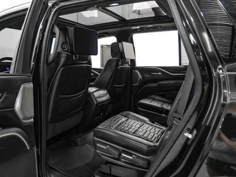 Used 2021 Cadillac Escalade Sport Platinum AWD/4WD image 36