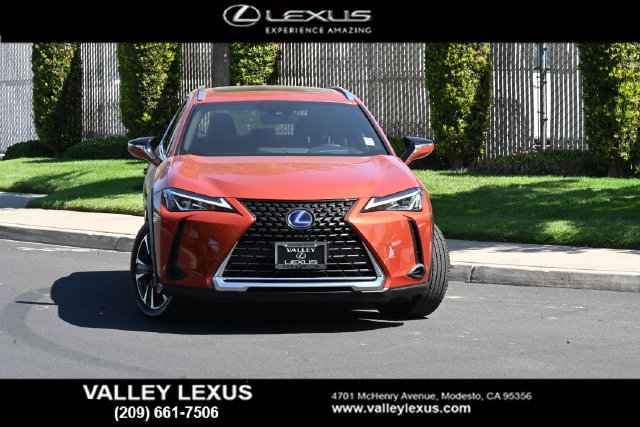 Used 2019 Lexus UX 250h AWD/4WD image 2