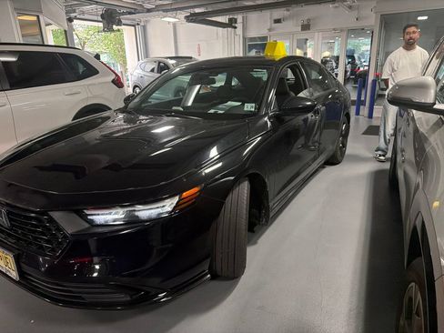 Used 2024 Honda Accord Sport image 14