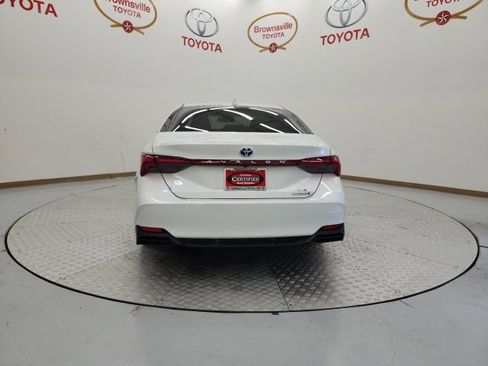 Used 2021 Toyota Avalon XLE w/ Moonroof Package image 7