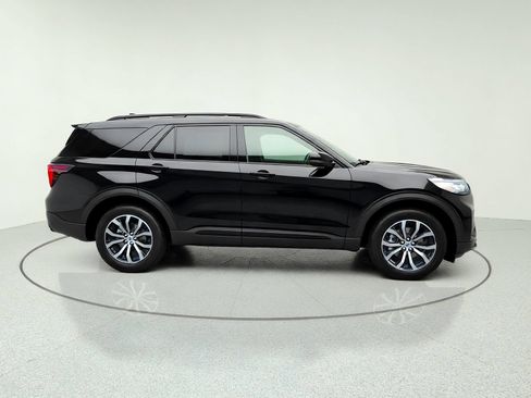 New 2026 Ford Explorer ST-Line AWD/4WD image 10