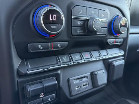 Used 2022 Chevrolet Silverado 2500 LTZ image 22