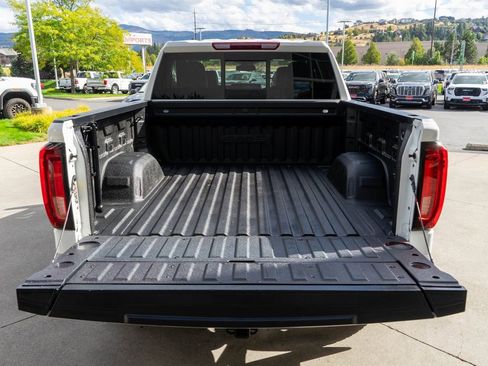 Used 2024 GMC Sierra 1500 AT4 w/ AT4 Preferred Package AWD/4WD image 37