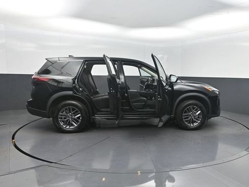 Used 2026 Nissan Rogue SV AWD/4WD image 31