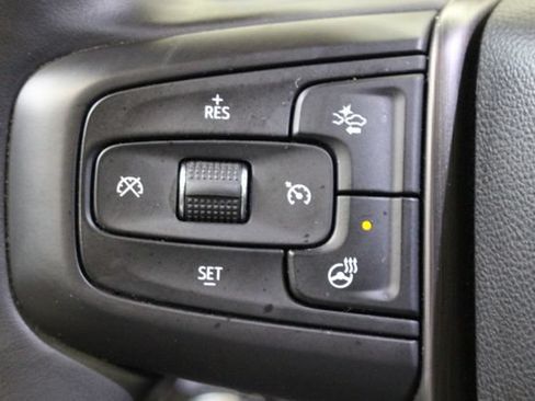 Used 2024 GMC Sierra 1500 AT4 w/ Technology Package AWD/4WD image 15