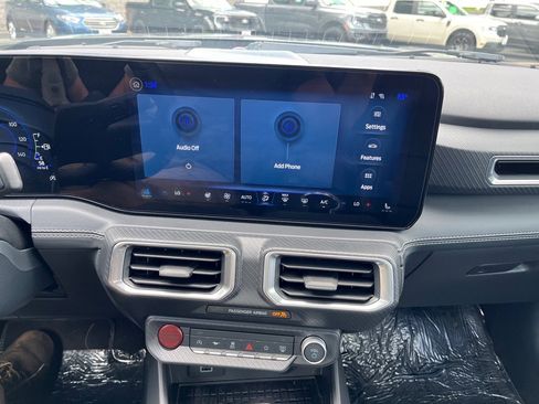 Used 2024 Ford Mustang Premium image 19