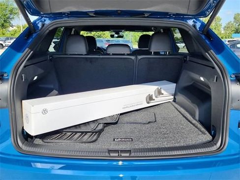 New 2026 Volkswagen Atlas Cross Sport SE image 6