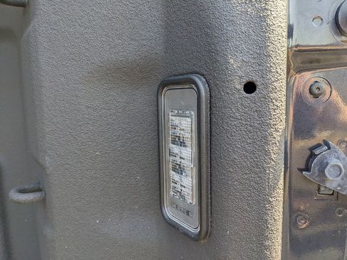 Used 2023 Chevrolet Silverado 1500 Custom image 27