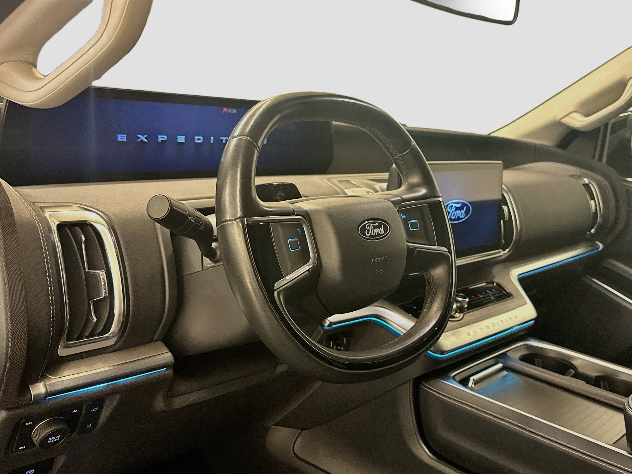 Used 2025 Ford Expedition Platinum AWD/4WD image 18