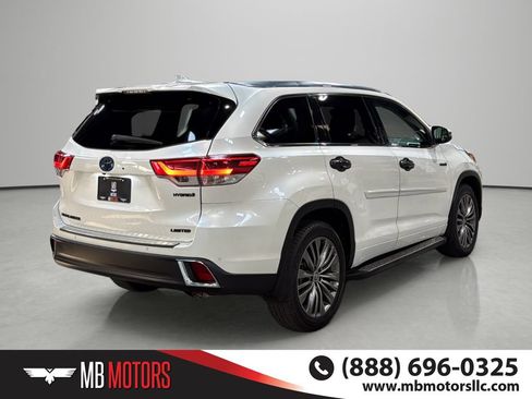 Used 2019 Toyota Highlander Limited AWD/4WD image 4