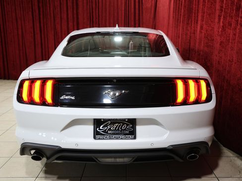 Used 2020 Ford Mustang Premium image 10