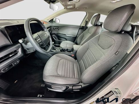 Certified 2025 Kia K4 EX FWD image 19