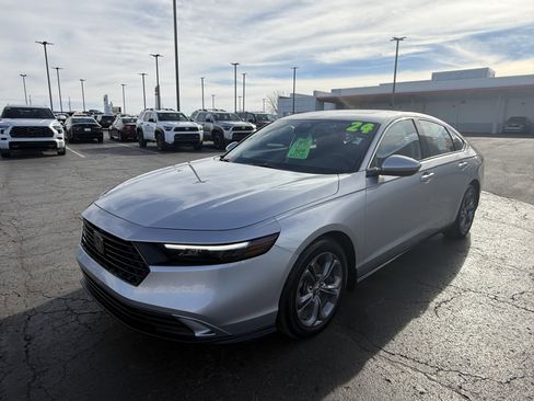 Used 2024 Honda Accord EX image 13