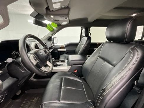 Used 2019 Ford F150 Lariat w/ Equipment Group 502A Luxury AWD/4WD image 16