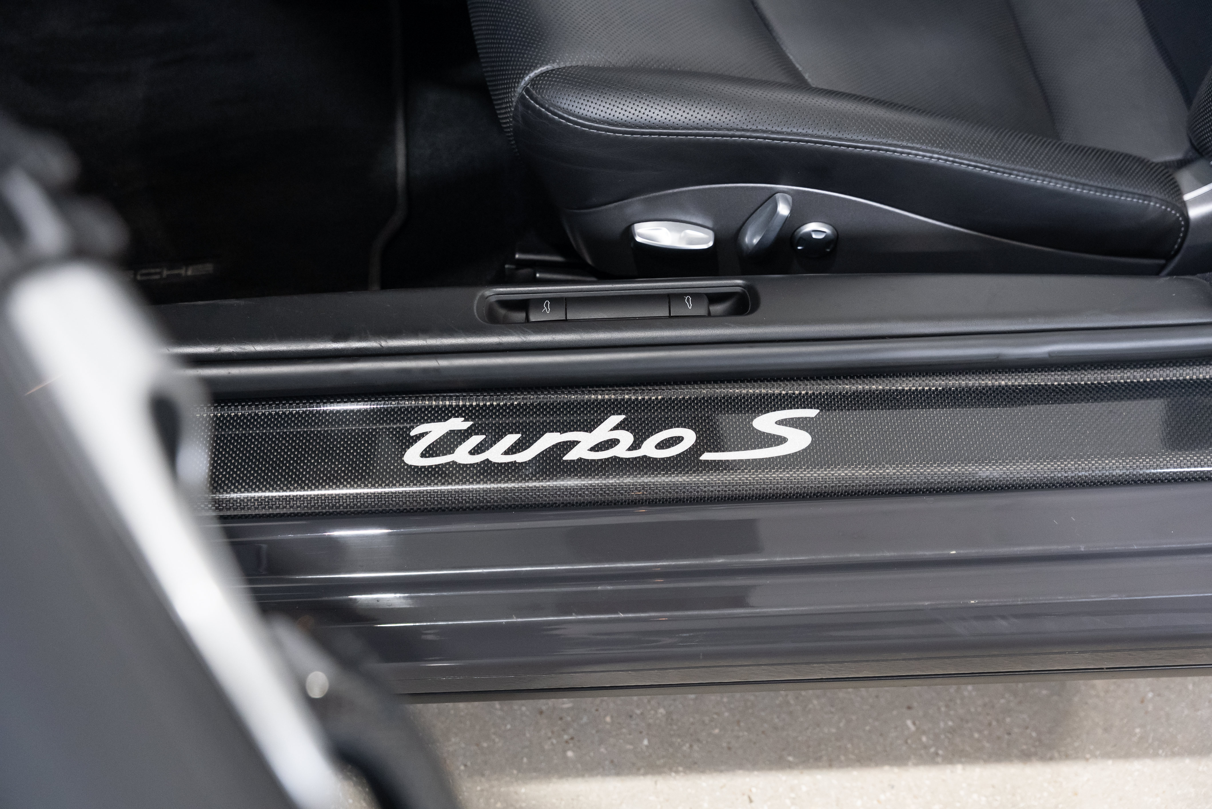 Used 2012 Porsche 911 Edition 918 Spyder AWD/4WD image 18