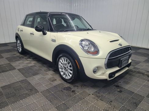 Used 2015 MINI Cooper S image 4
