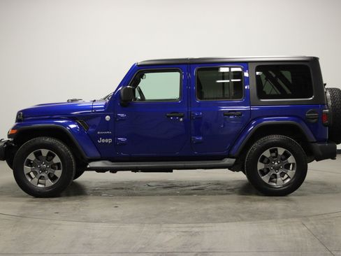 Used 2019 Jeep Wrangler Unlimited Sahara w/ Dual Top Group image 5
