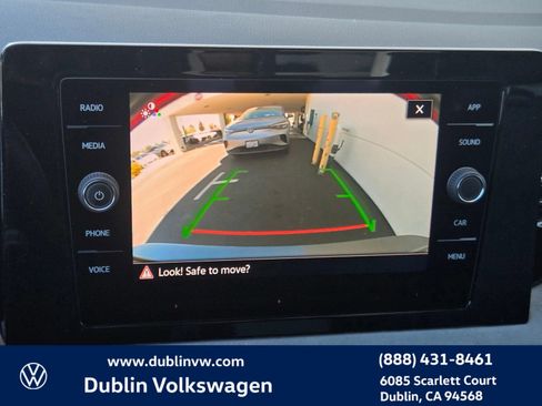 Certified 2025 Volkswagen Jetta SE FWD image 15