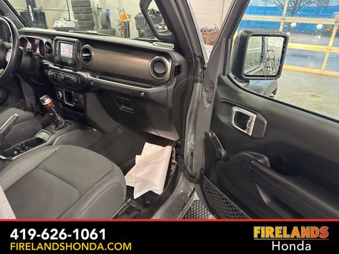 Used 2020 Jeep Wrangler Unlimited Sport image 36