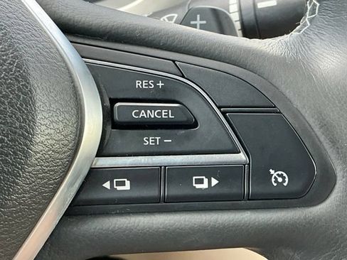Used 2019 INFINITI QX50 Luxe w/ Navigation Package FWD image 28